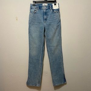 ABERCROMBIE AND FITCH: The 90’s Straight Ultra High Rise Jeans